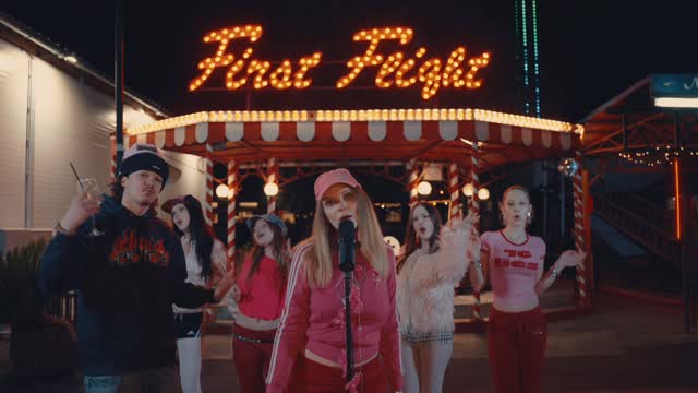 @lunqdiana – WARME GEFÜHLE (Live bei First Flight)