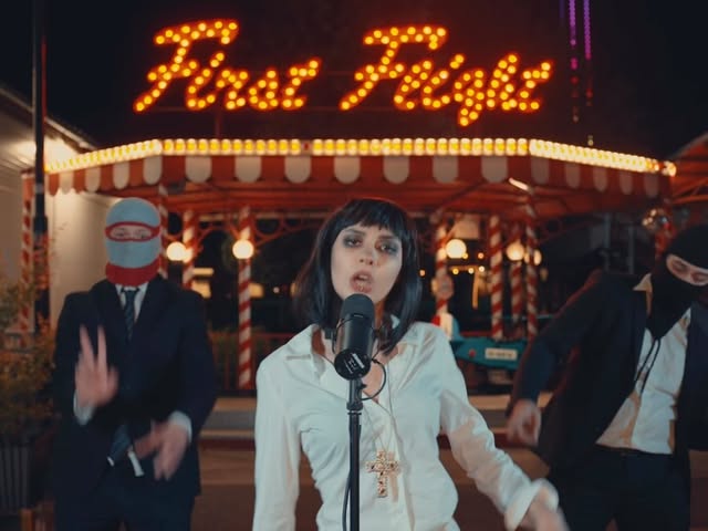 @kayafucktab – MIA WALLACE (Live bei First Flight)